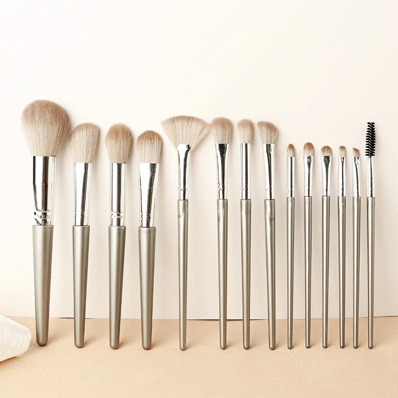 High-Quality Makeup Brush Set - Image 2