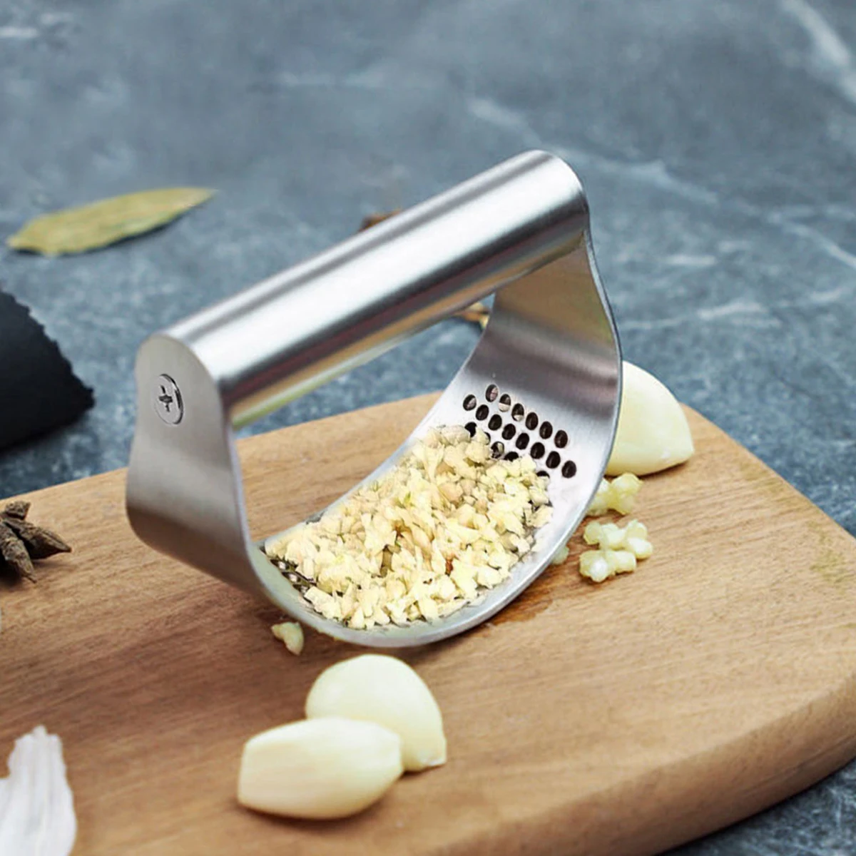WORTHBUY Manual Stainless Steel Garlic Press - Image 5