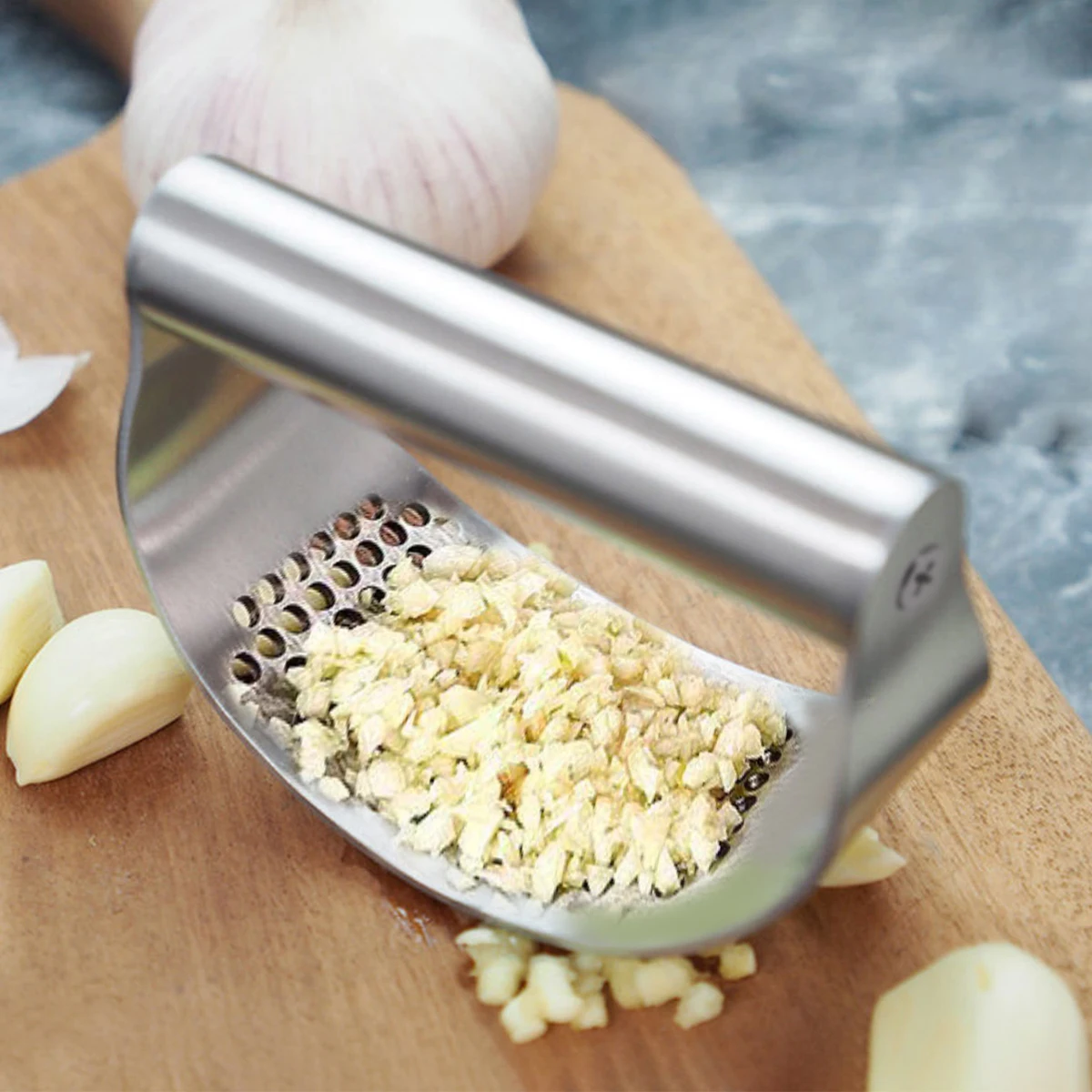 WORTHBUY Manual Stainless Steel Garlic Press - Image 3